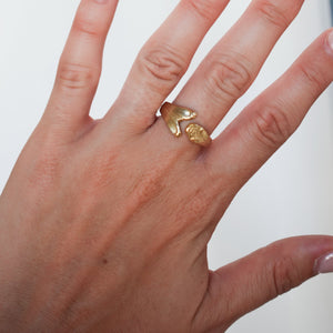 
                  
                    Tiny Love Ring
                  
                