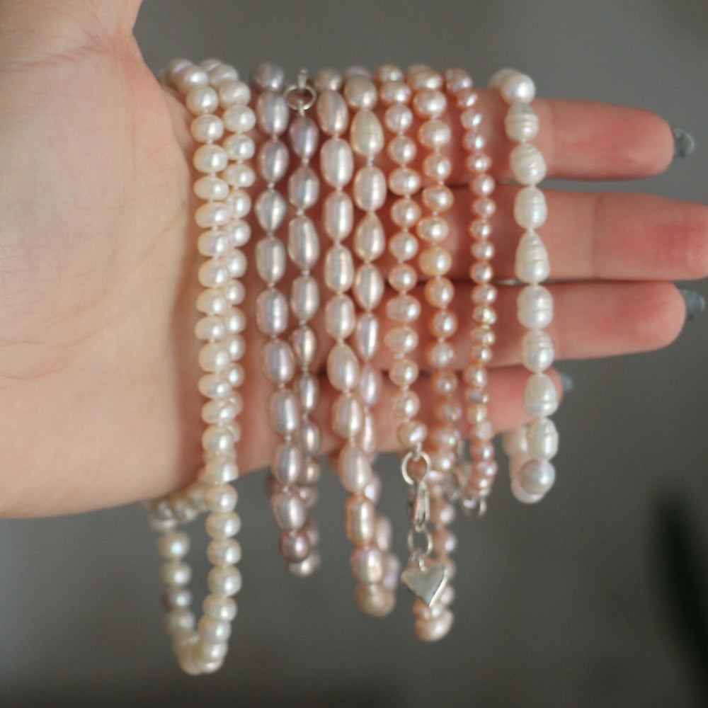 
                  
                    Bracelet Pearls
                  
                